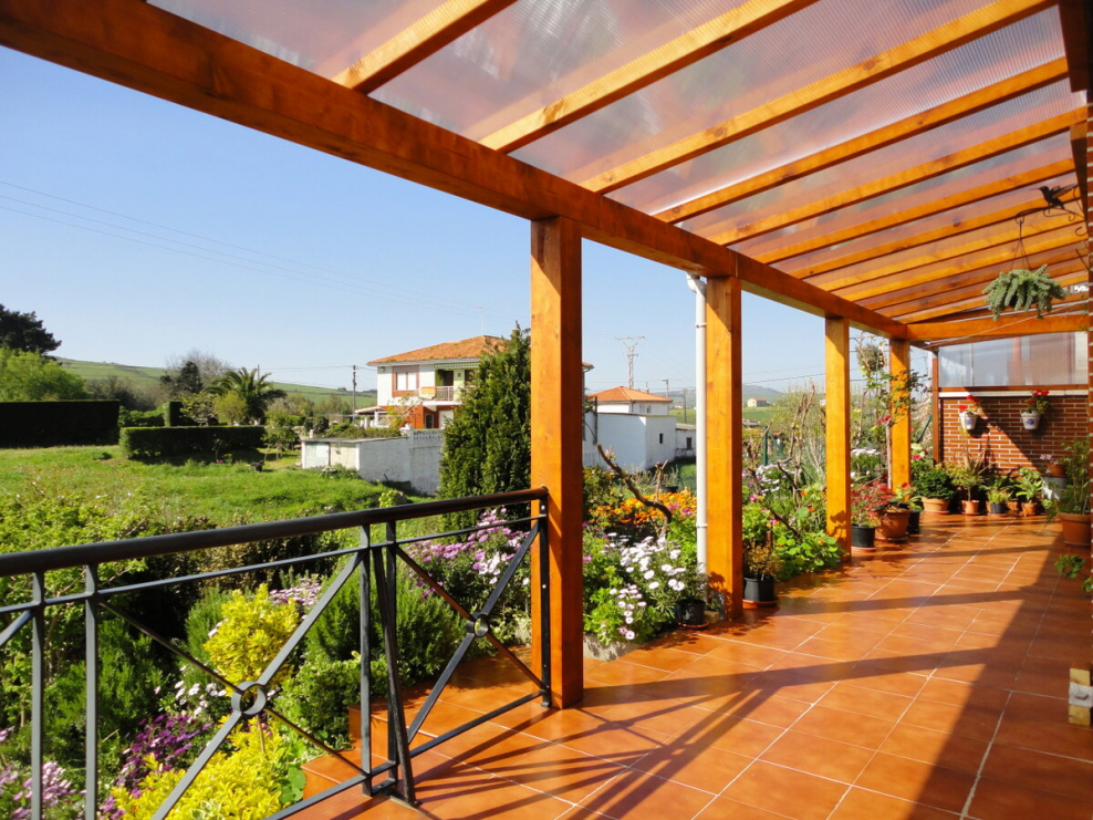 Веранда изподикарбоната