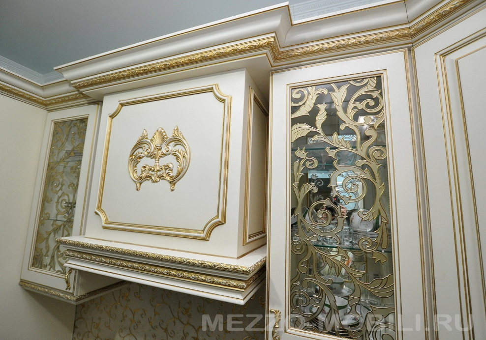 Витражи для кухонных фасадов классика