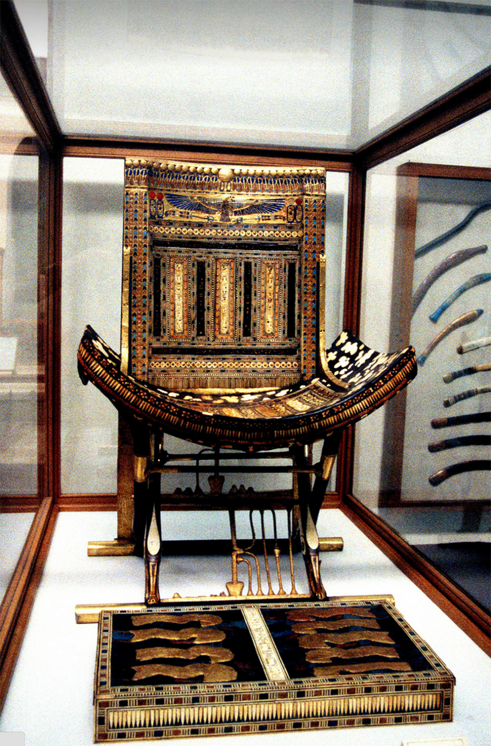 Золотой трон Тутанхамона