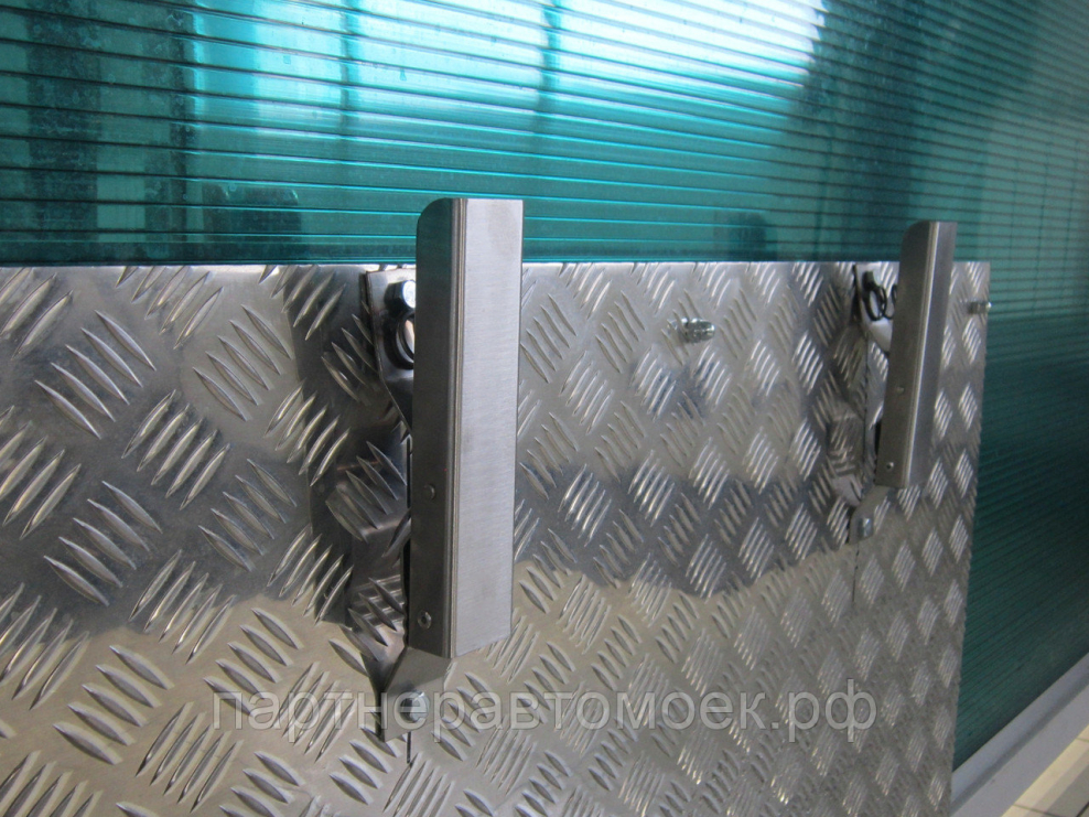 Кованые карнизы