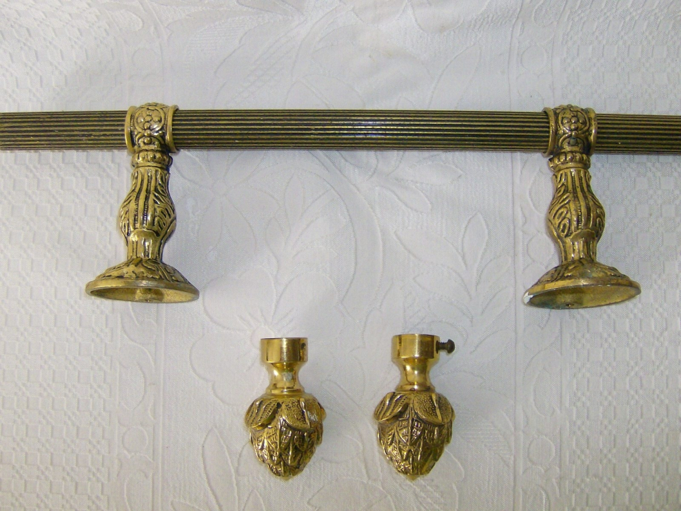 Держатель для бумажных полотенец латунь