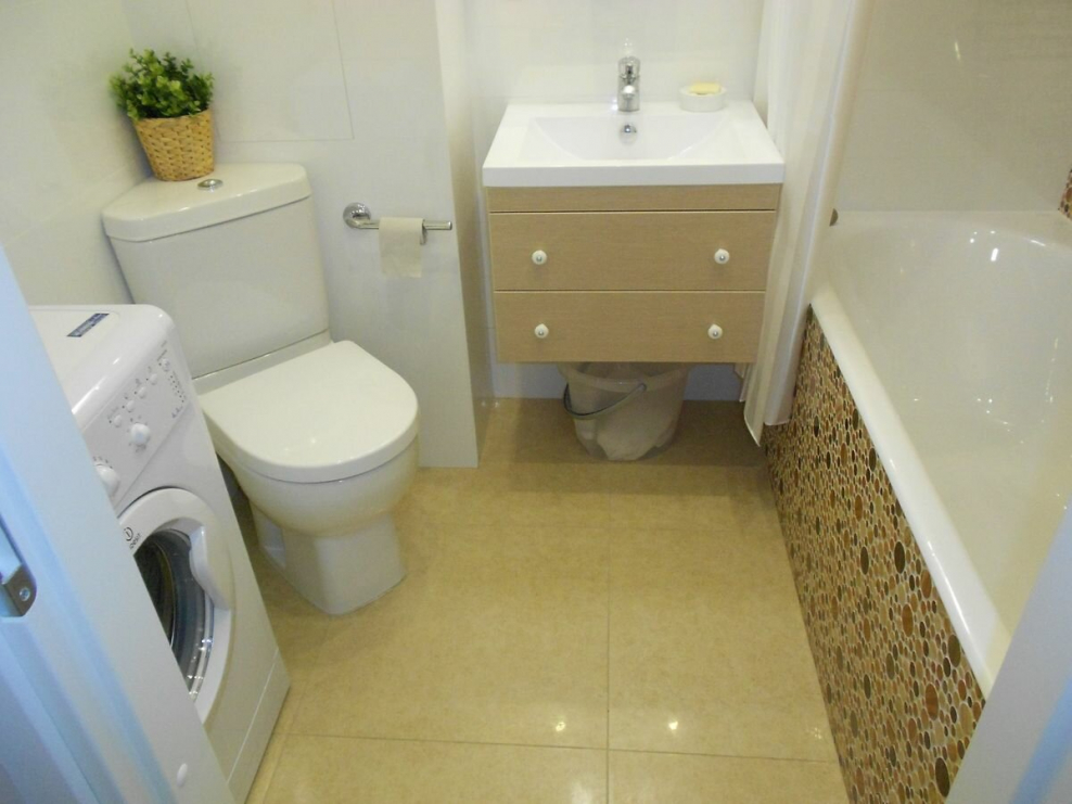 Совмещение ванны и туалета в панельном