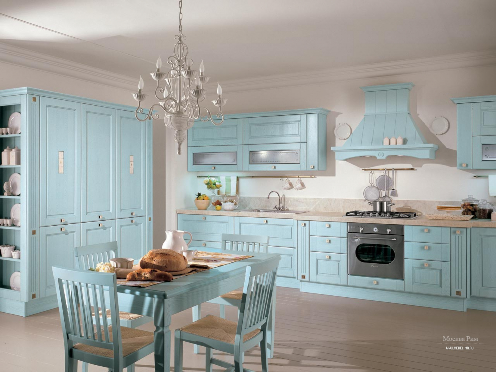 Кухня с голубыми фасадами