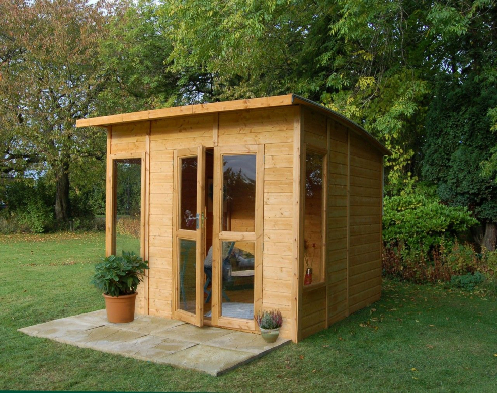 Маленький летний домик