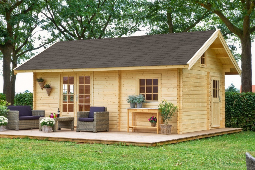 Небольшой домик из бруса