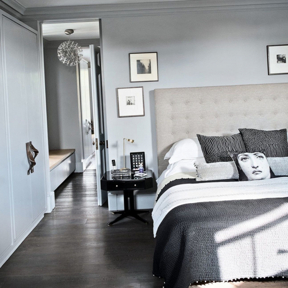 Серый цвет в интерьере спальни