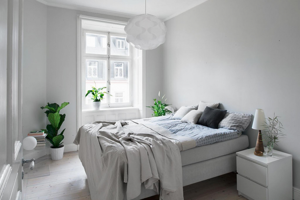 Маленькая белая спальня