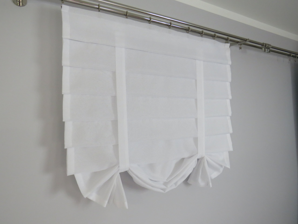 Римская штора с фигурным краем