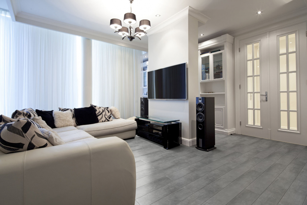 Перегородка с телевизором для зонирования