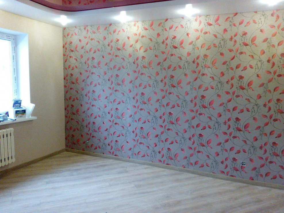 Клейка обоев