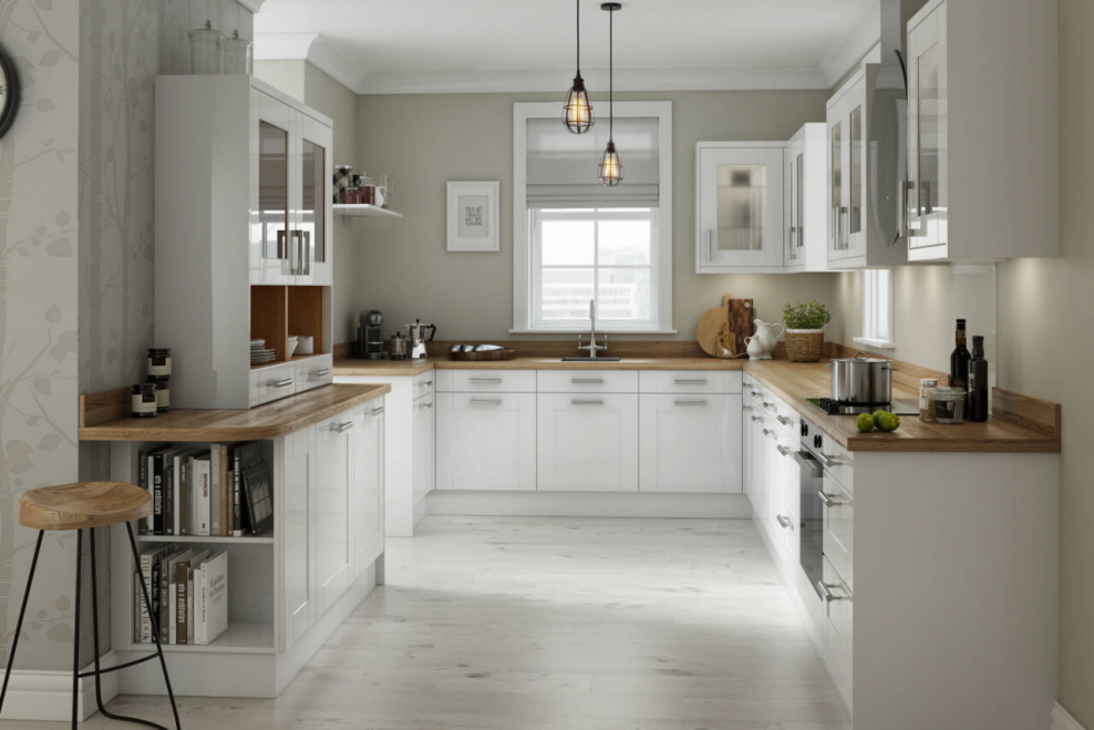 Кухня Неоклассика белая с деревянной столешницей