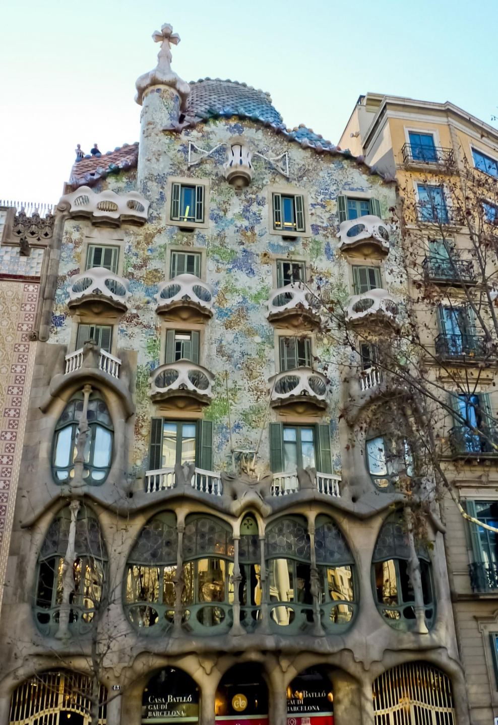 Антонио Гауди дом Бальо стиль