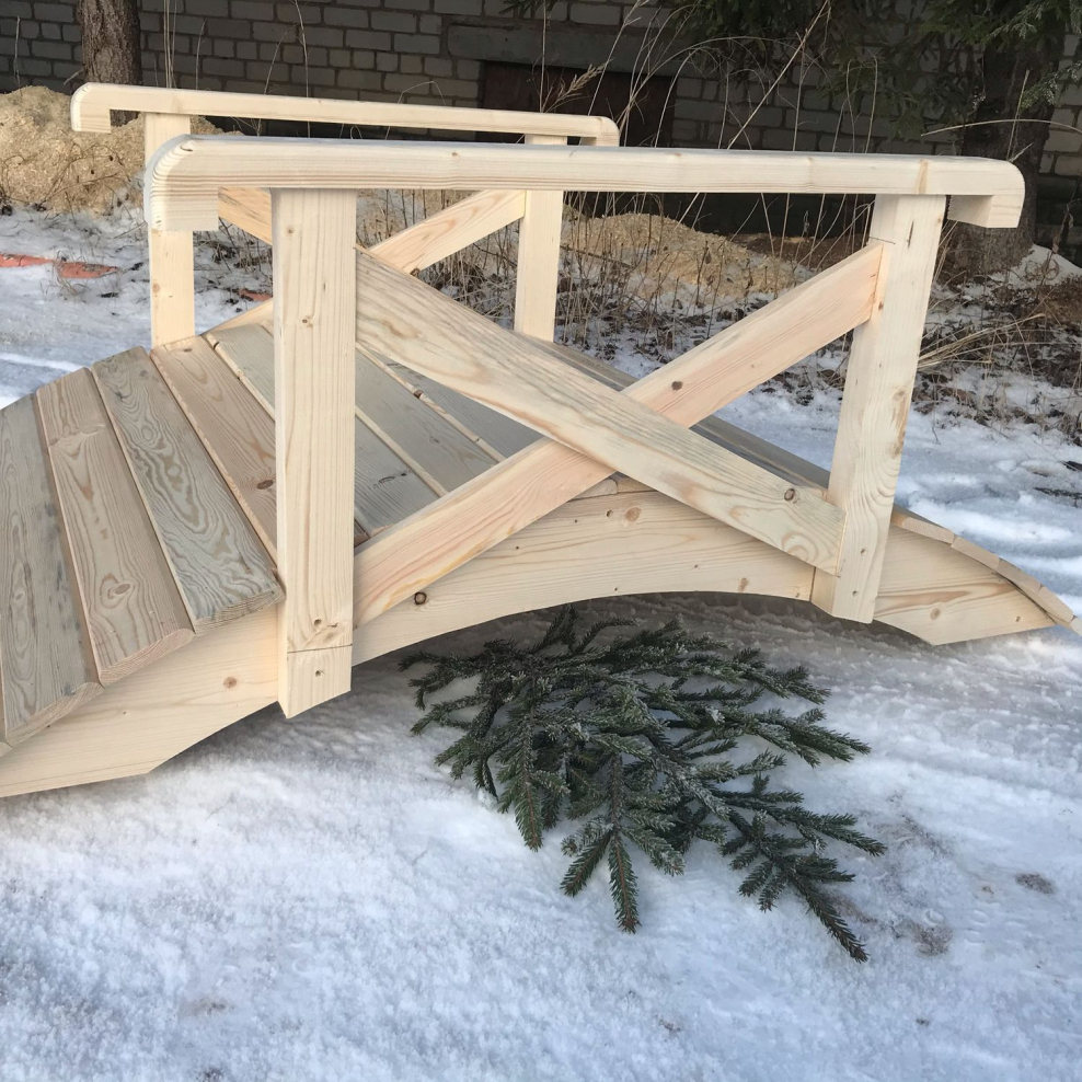 Декоративный деревянный мостик