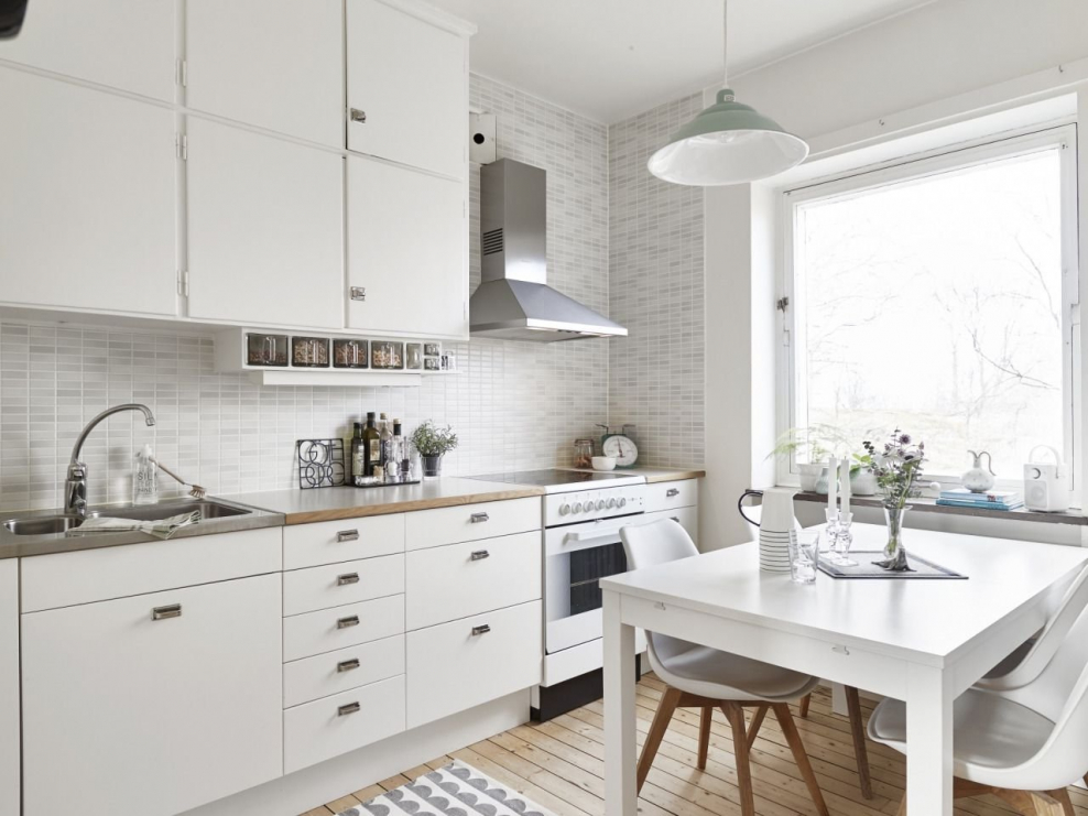 Кухня в Сканди стиле без верхних шкафов