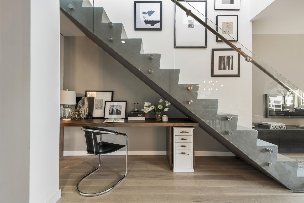 Двухуровневая лестница