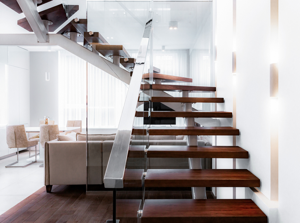 Лестница в двухъярусной квартире