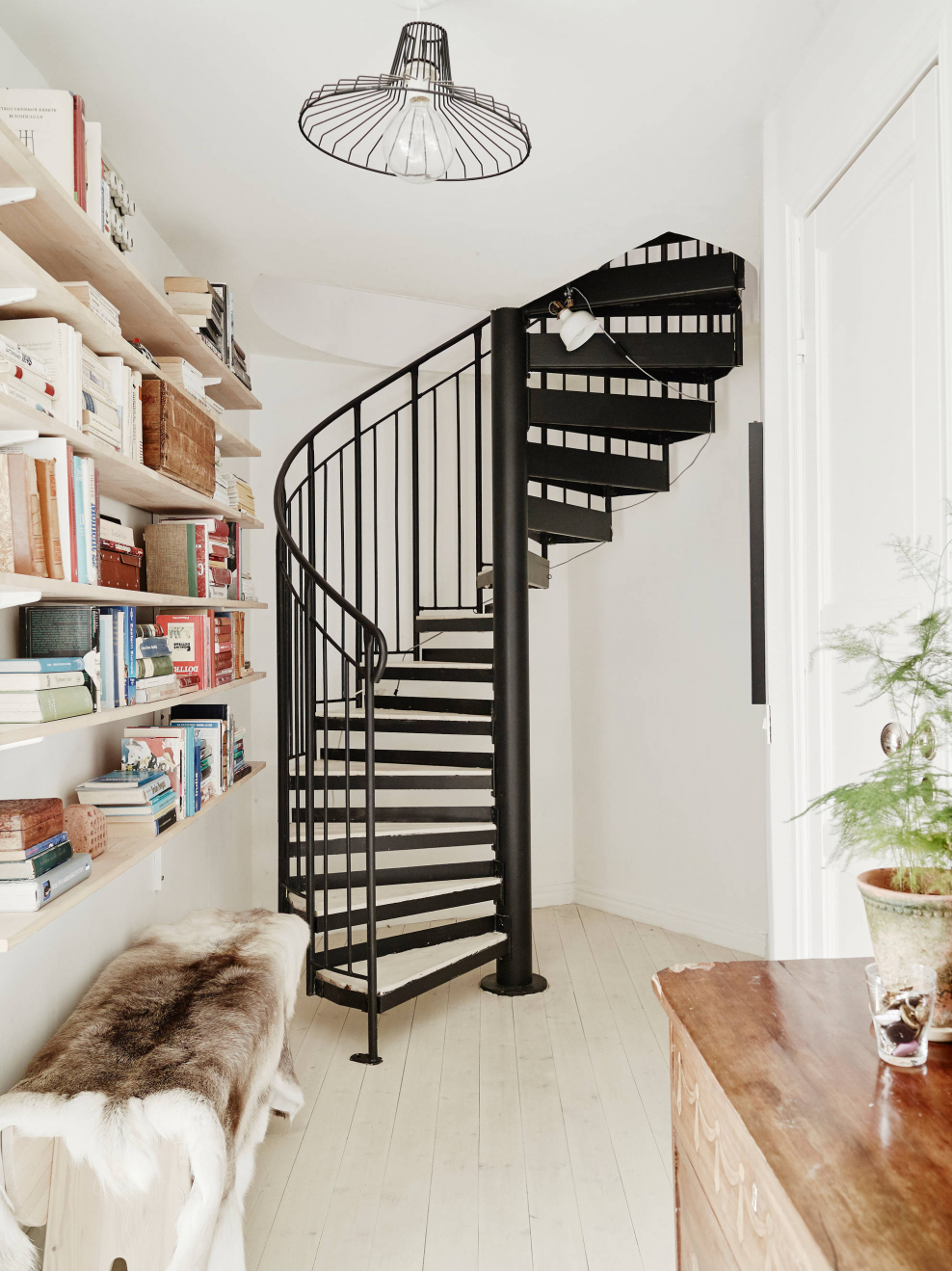 Винтовая лестница в скандинавском стиле