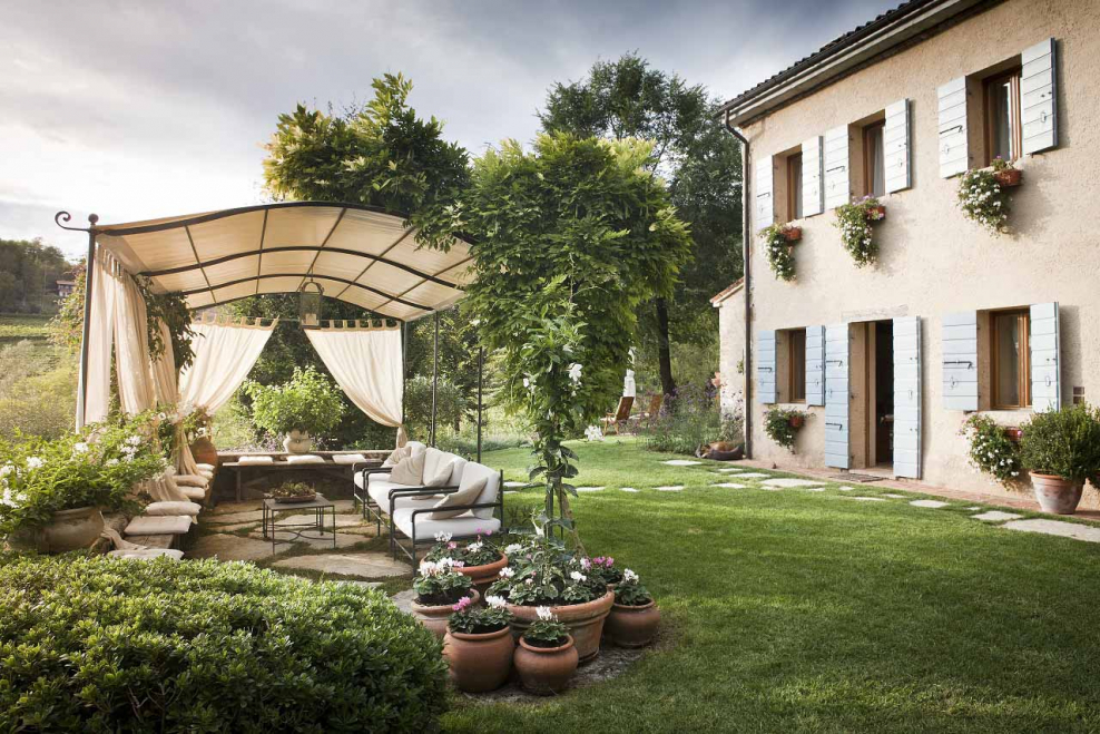 Передний дворик