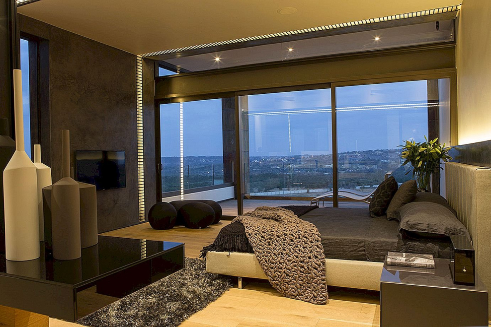 Спальня с панорамными окнами