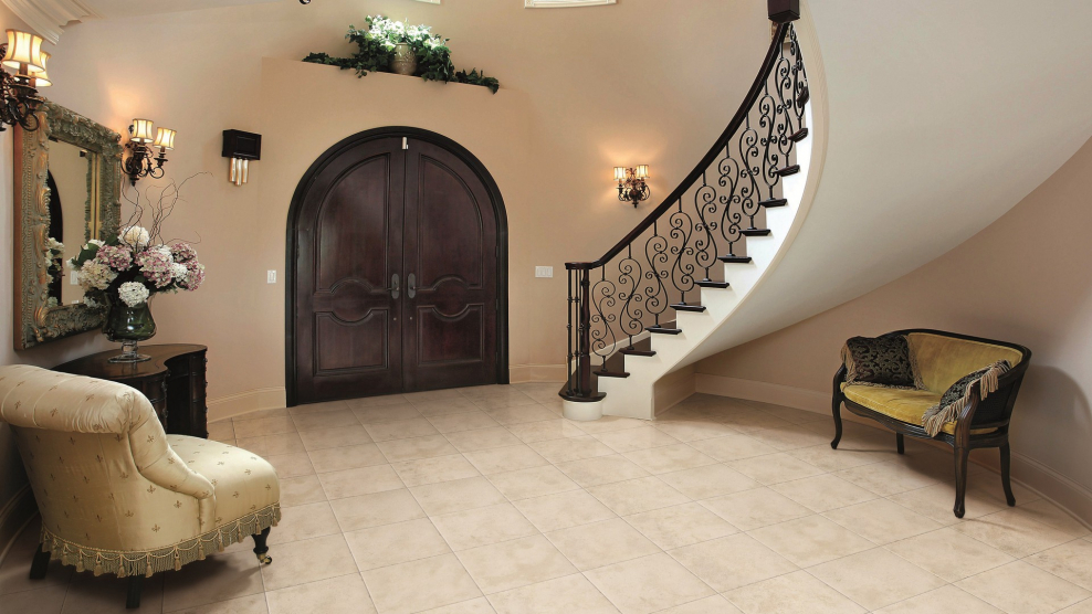 Плитка в Холл