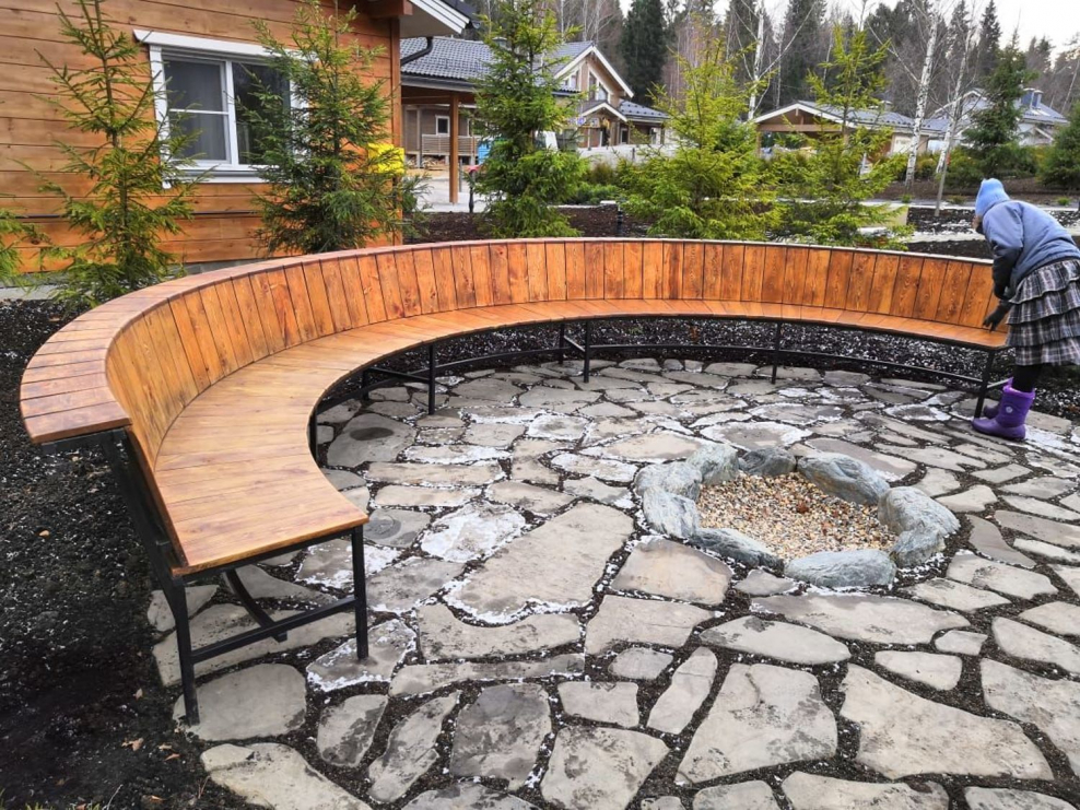 Скамейка полукругом