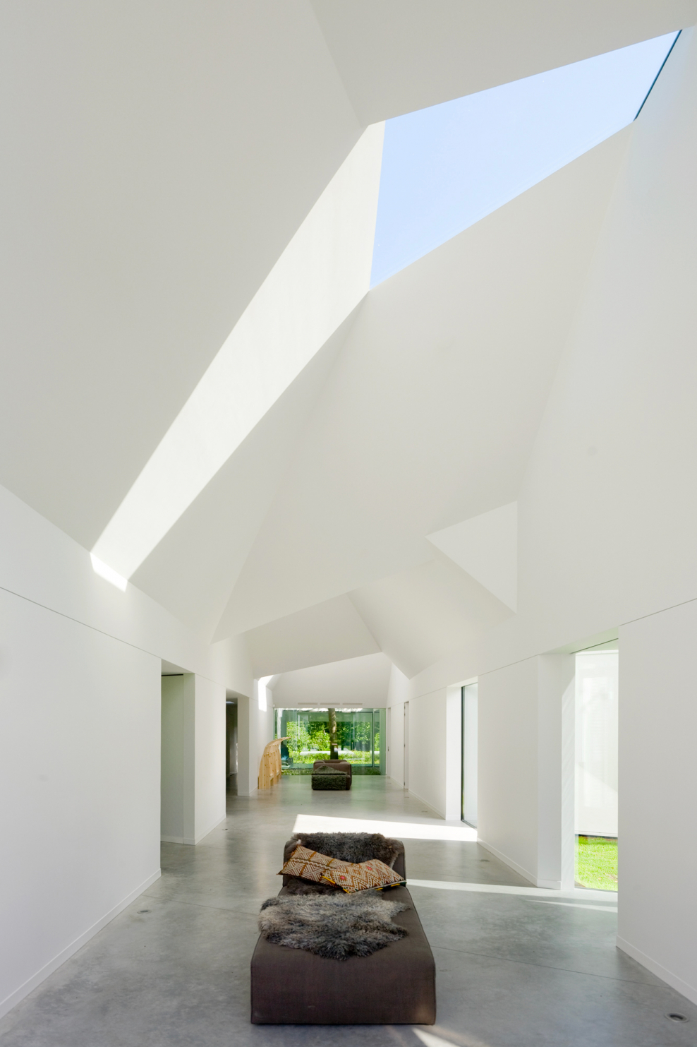 Освещение в общественных помещениях