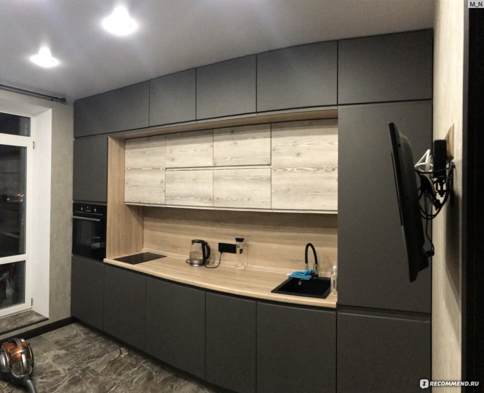 Кухни Зетта директор