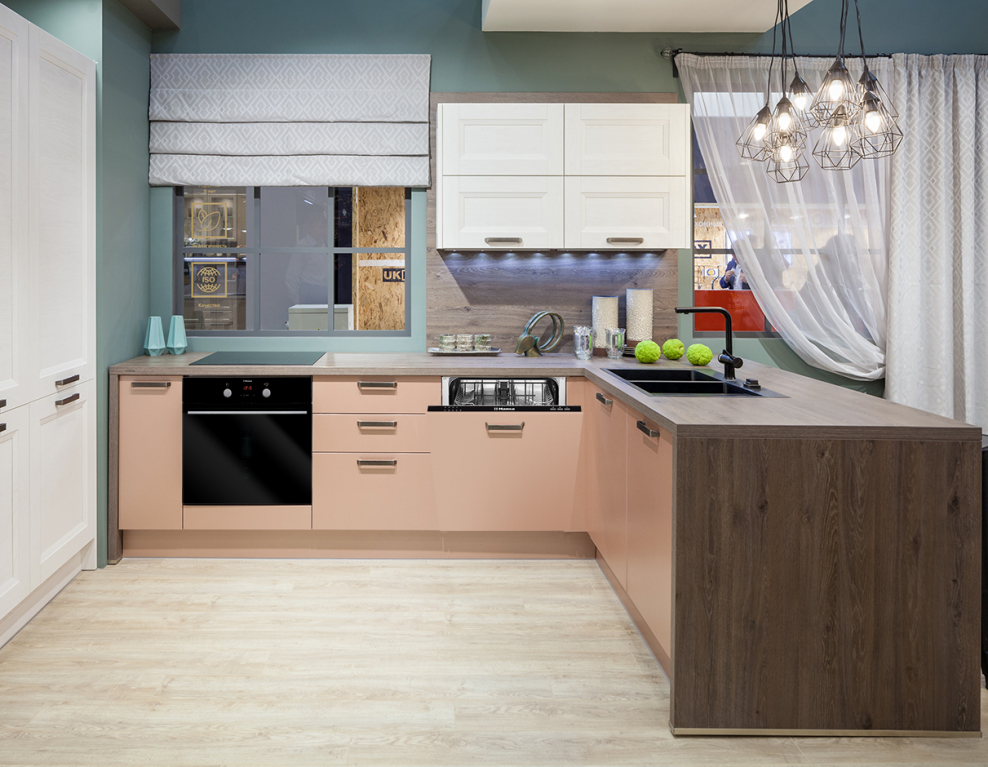 Современная эргономичная кухня