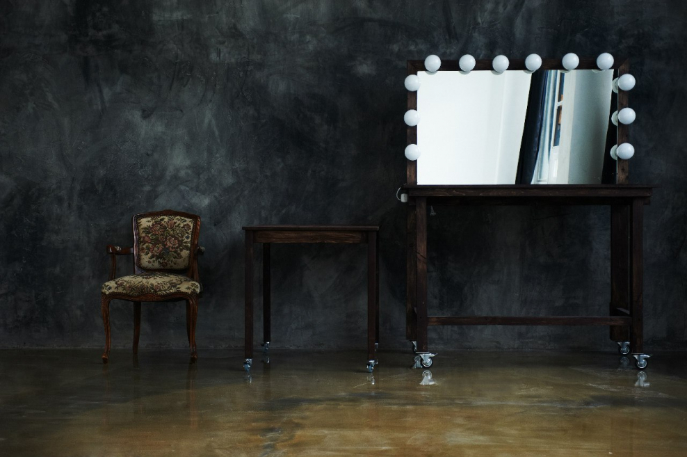 Серая фотостудия