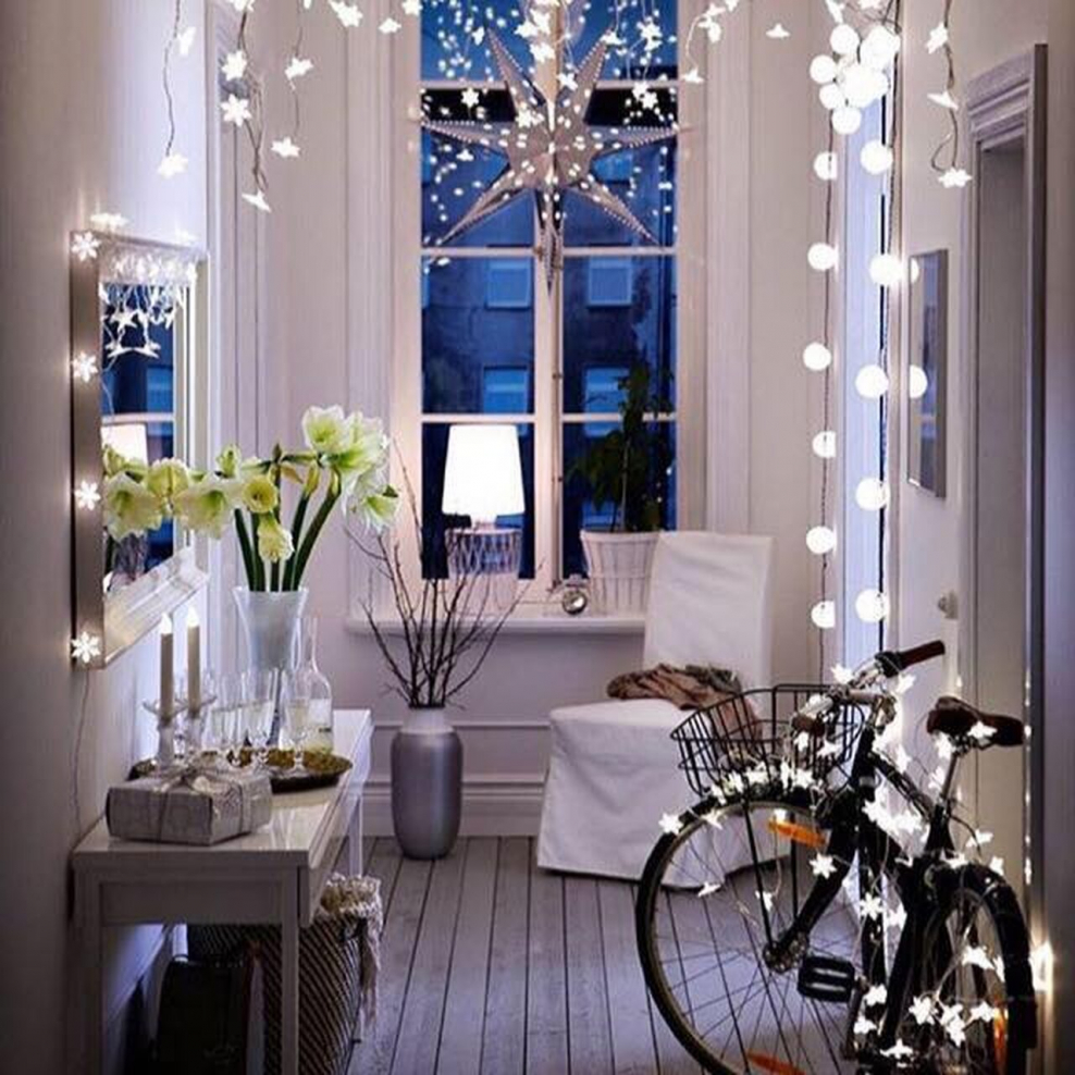 Украшение интерьера дома гирляндами