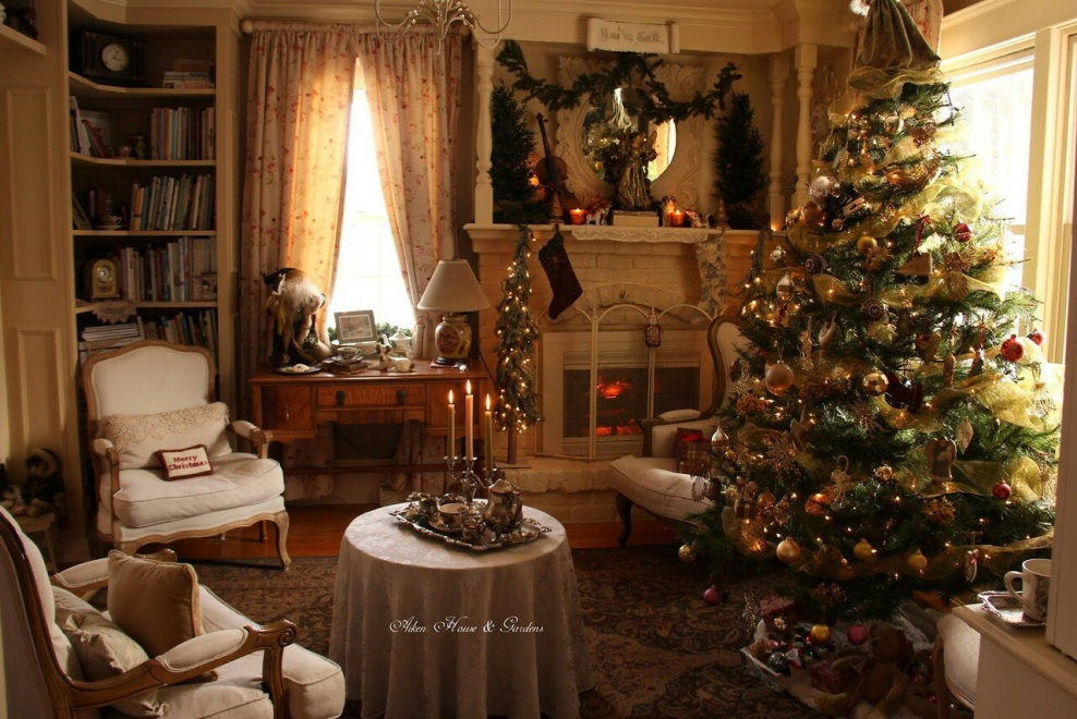 Новогодний декор в английском стиле