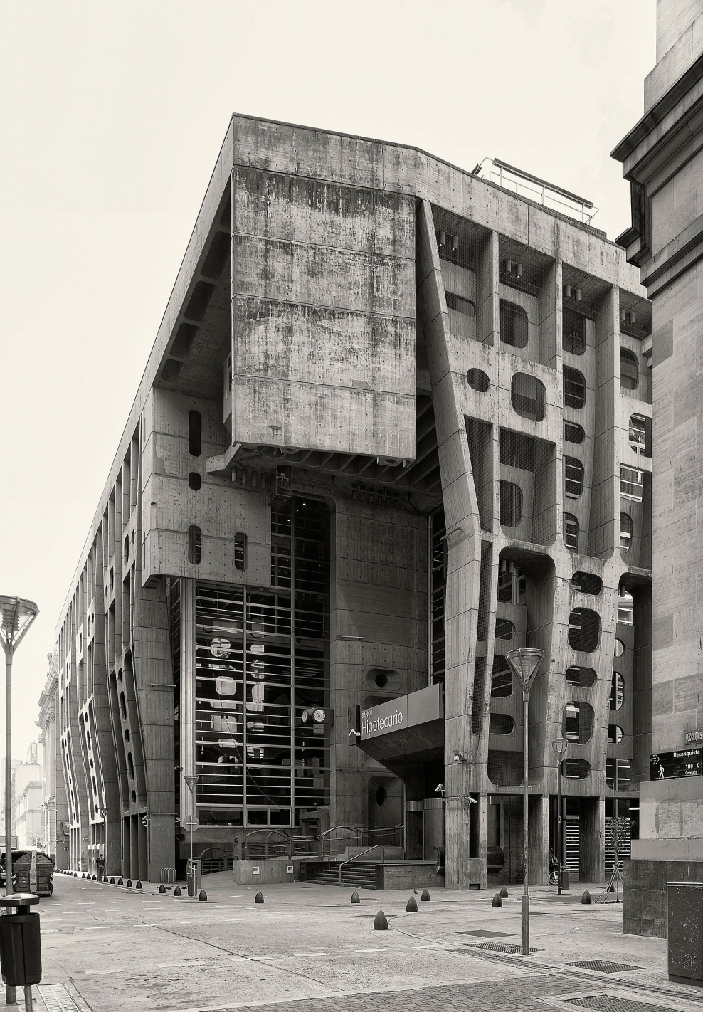 Мельников Архитектор конструктивист