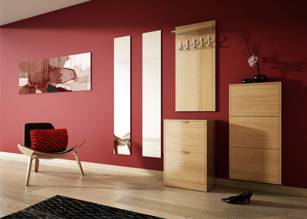 Узкая прихожая в сталинке