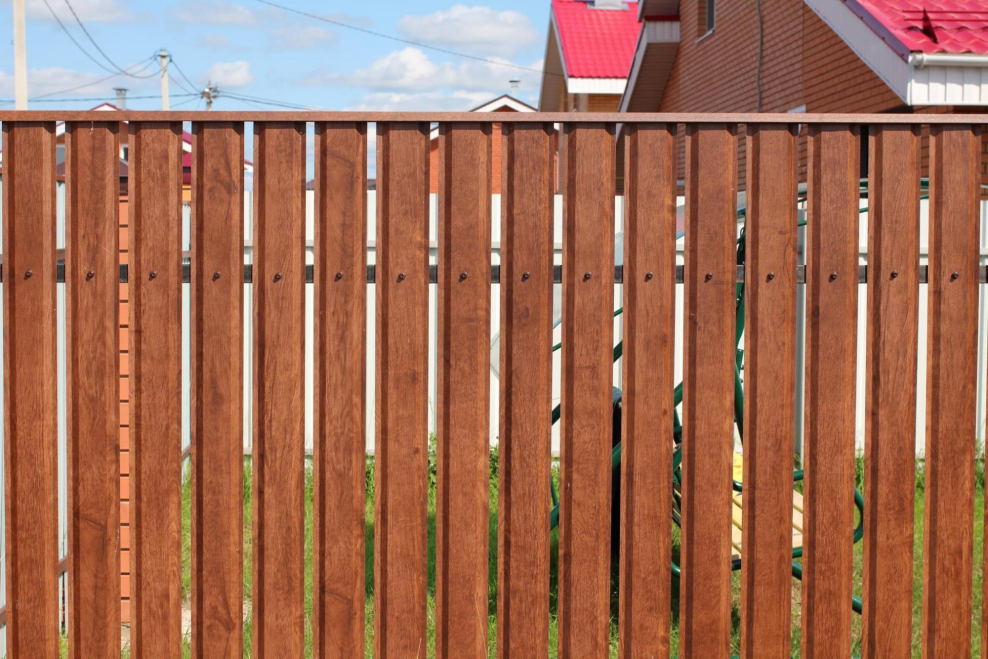 Деревянный забор