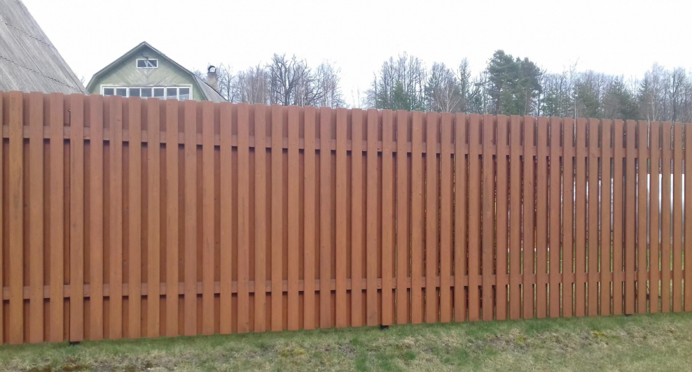 Деревянный забор