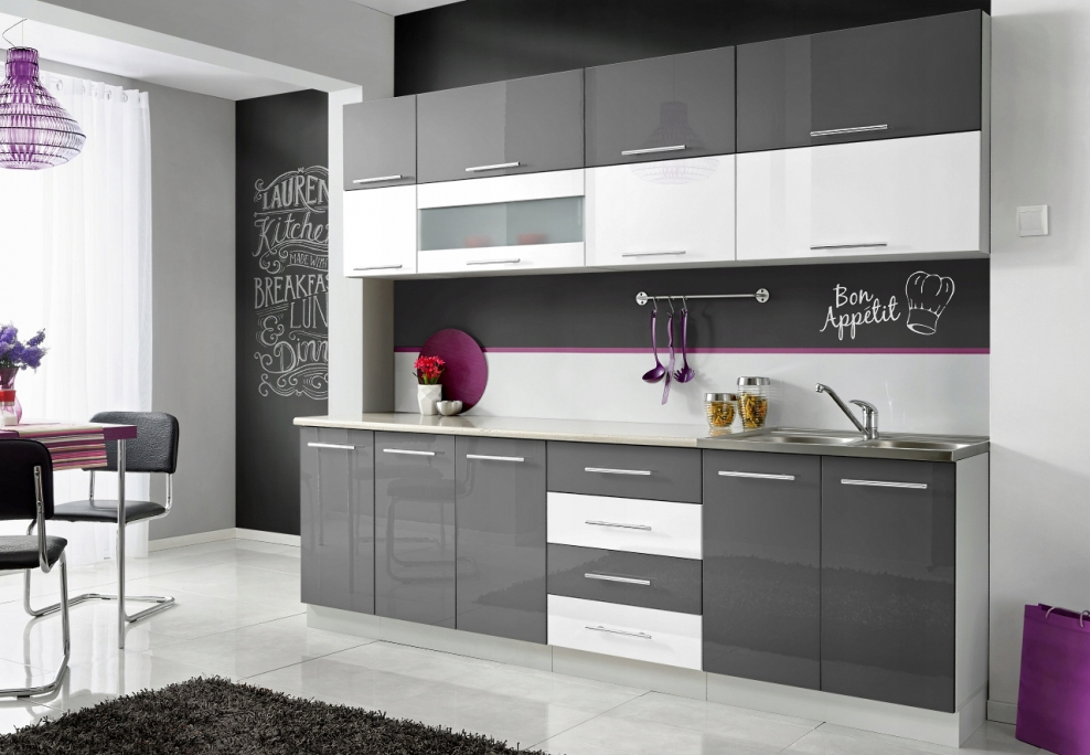 Кухонный гарнитур двухцветный