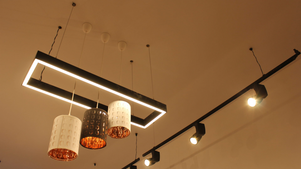 Поставщики натяжных потолков