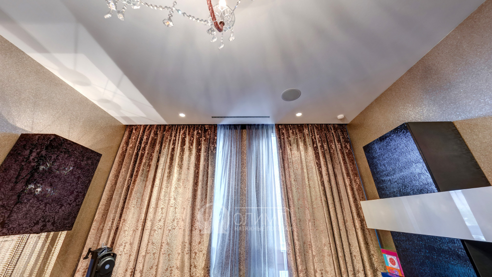 Потолок в шоуруме