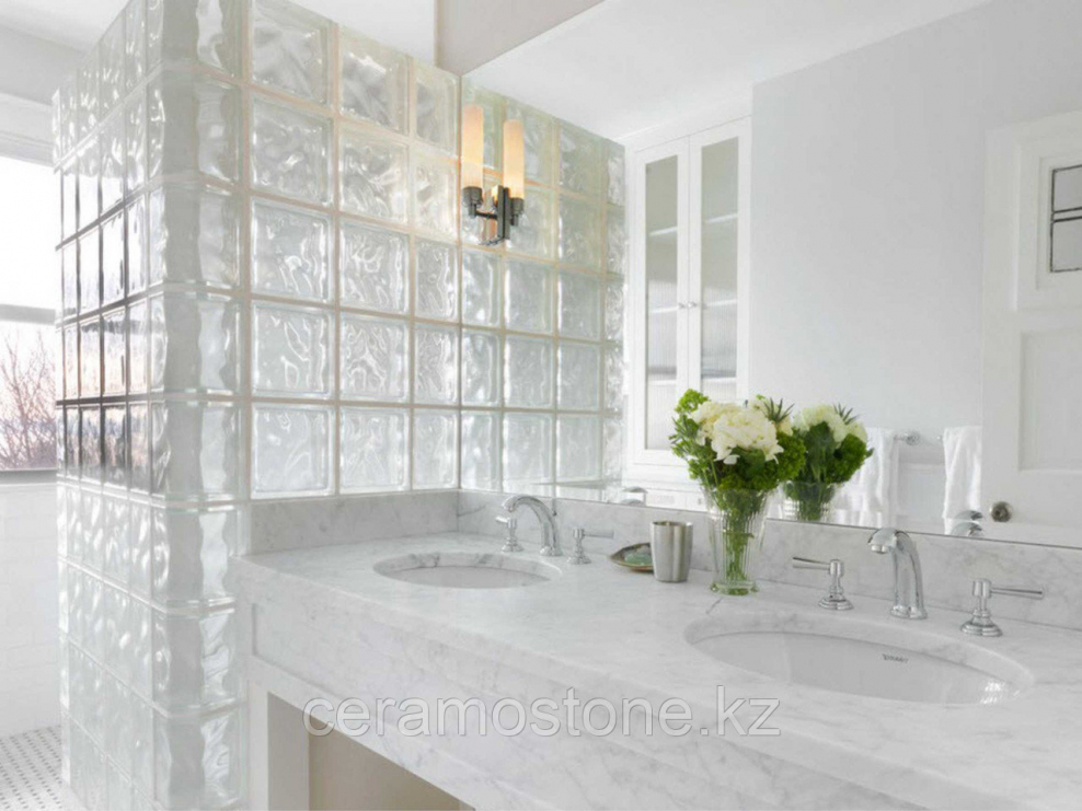 Стеклоблоки в интерьере ванной