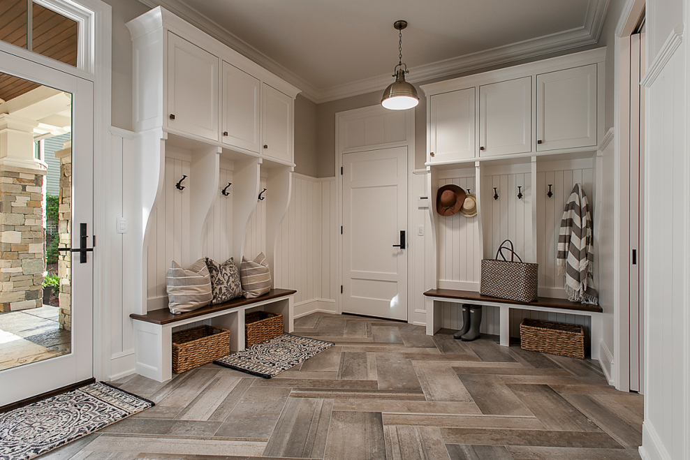 Интерьер лофт с неоклассикой