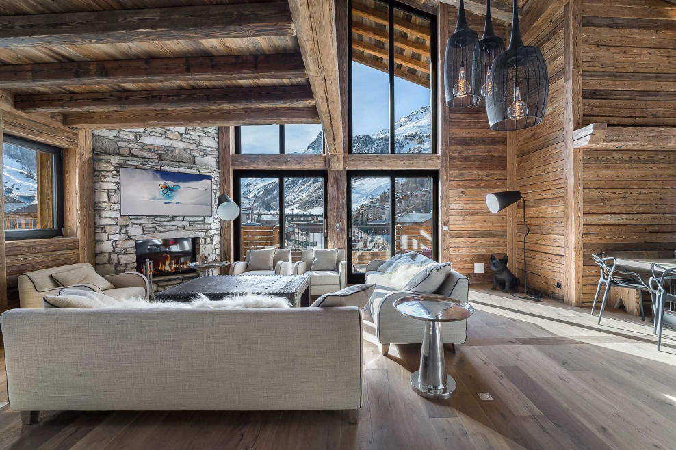 Деревянный дом интерьер зимой