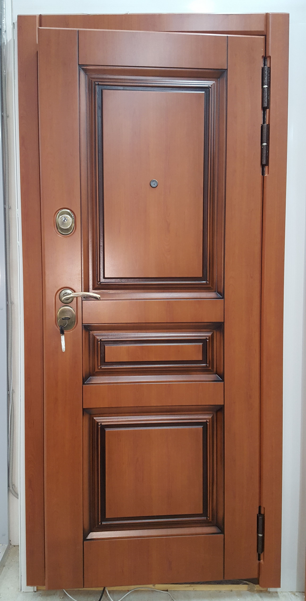 Отделка наружной двери