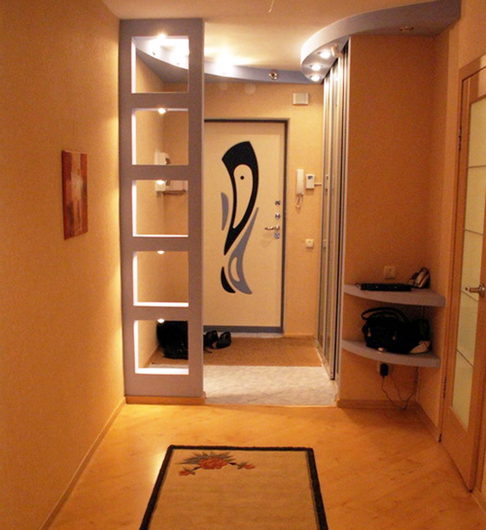 Перегородка в коридоре от входной двери