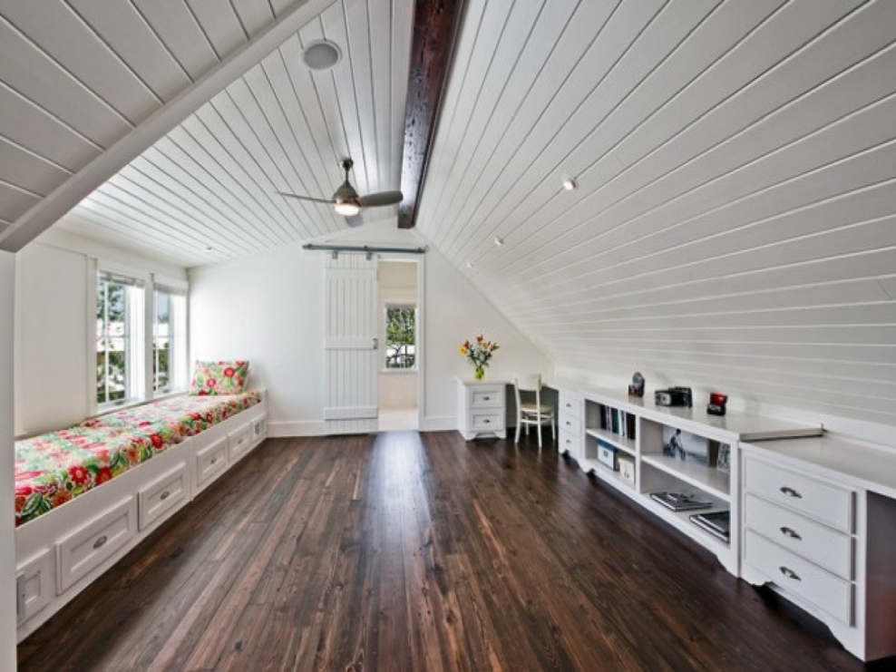 Вагонка штиль на мансарде