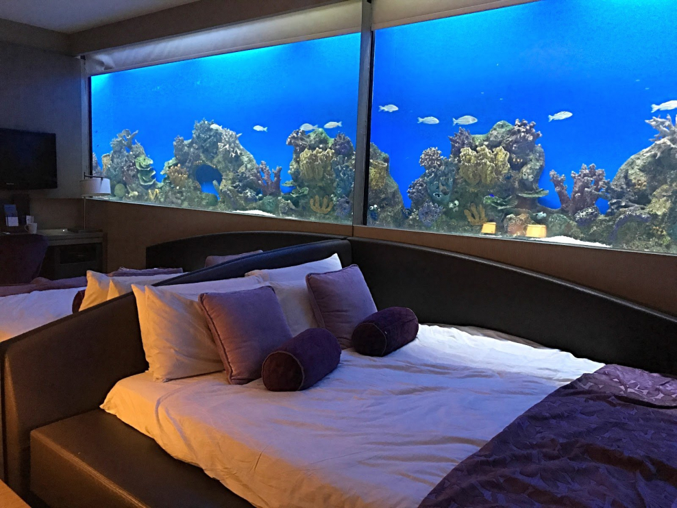 Кровать аквариум