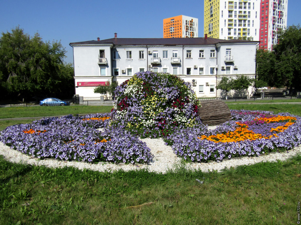 Клумба Торопова Нижний Тагил