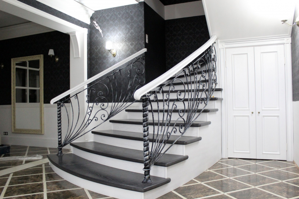 Лестница межэтажная лофт