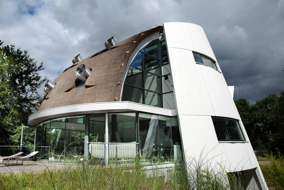 Необычные крыши домов