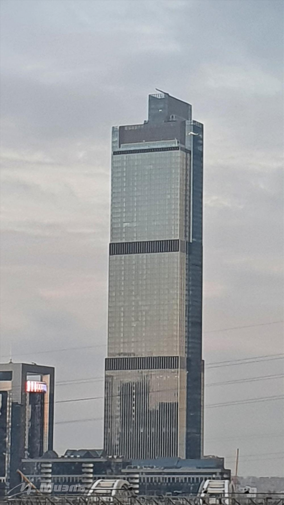 Башня Нева Тауэрс