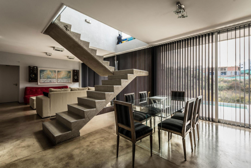 Современные лестницы в интерьере